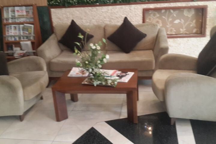 Entrance & Lobby