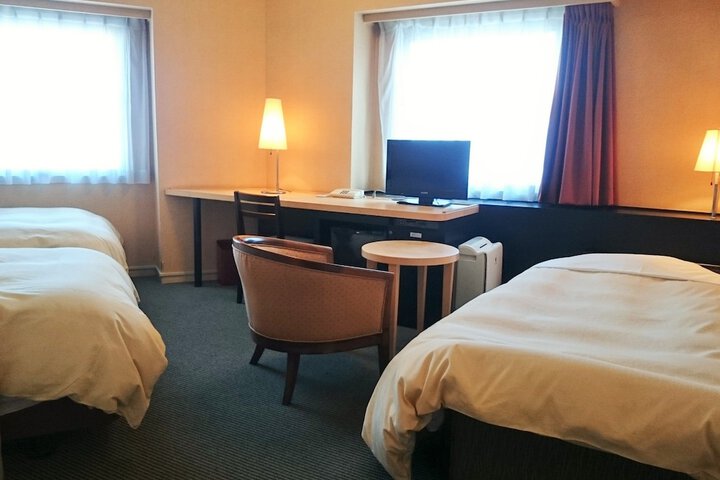 Room 7 of 68