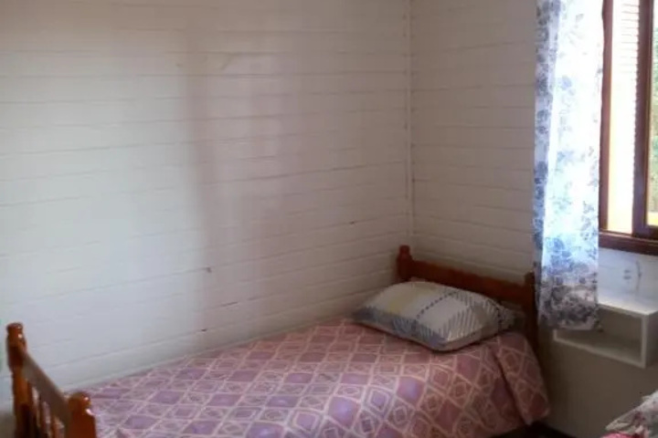 Room 4 of 15