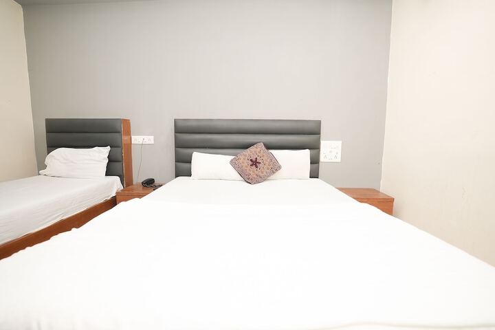 Room 8 of 27