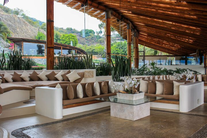 Lobby Photos