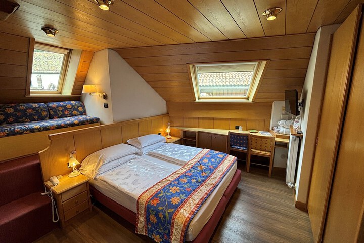 Room 13 of 57