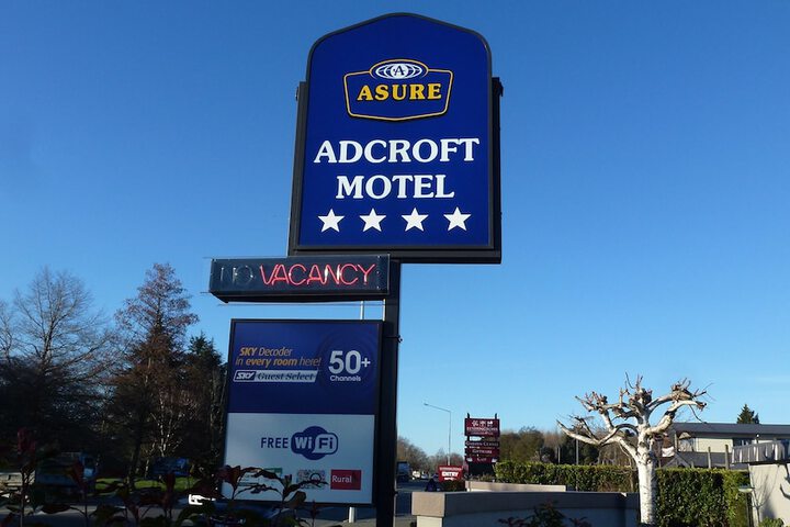 Hotel Exterior 82 of 89