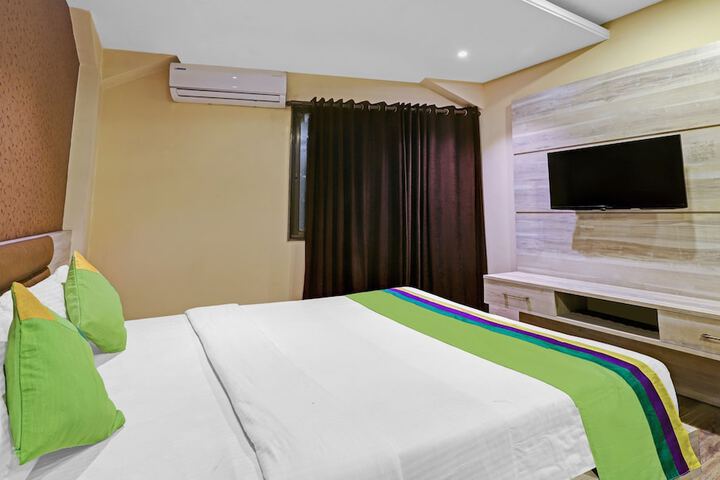 Room 15 of 32