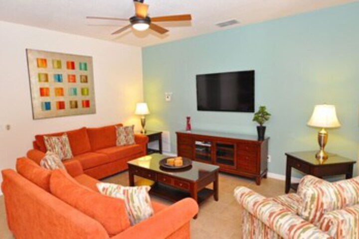 Room 8 of 25