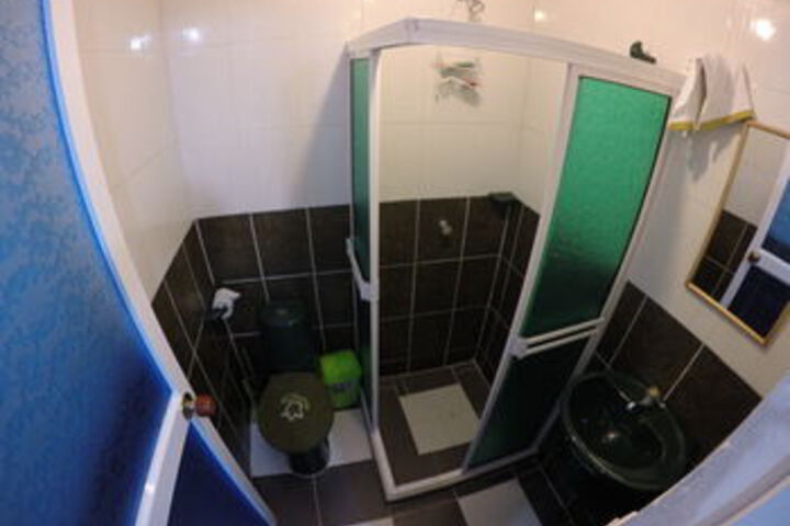 Room 4 of 14
