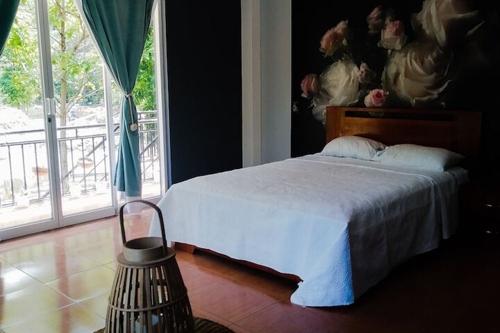 Room 4 of 53
