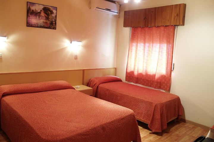 Room 8 of 39