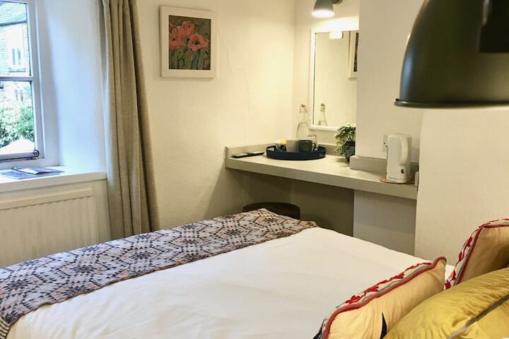 Room 17 of 57