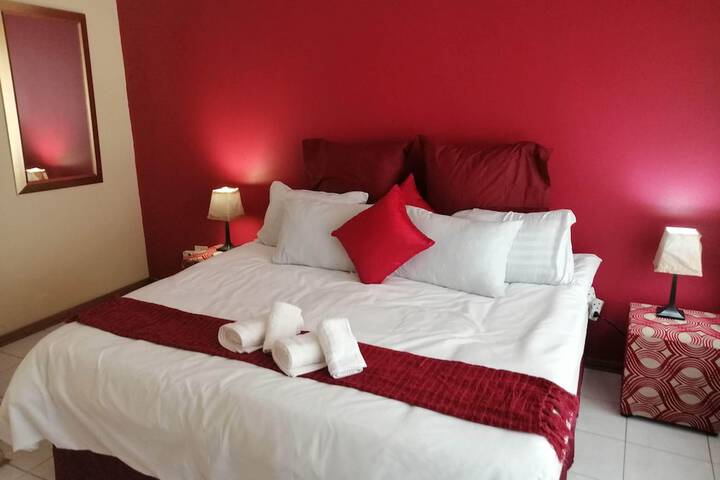 Room 3 of 5