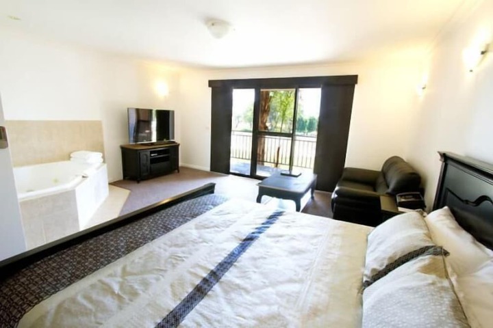 Room 14 of 39