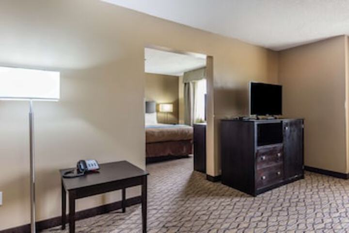 Room 55 of 213