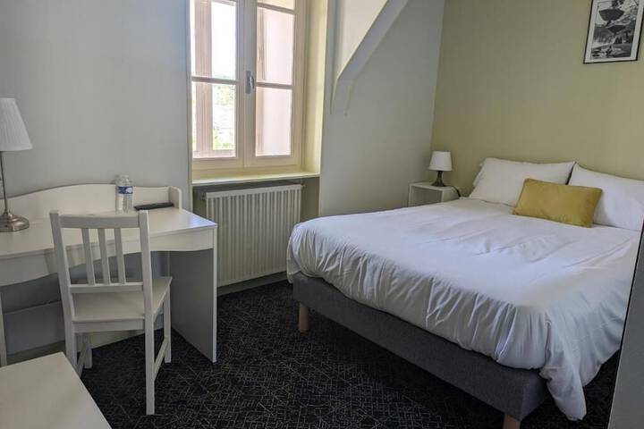 Room 8 of 22
