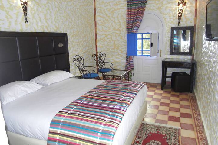 Room 4 of 69