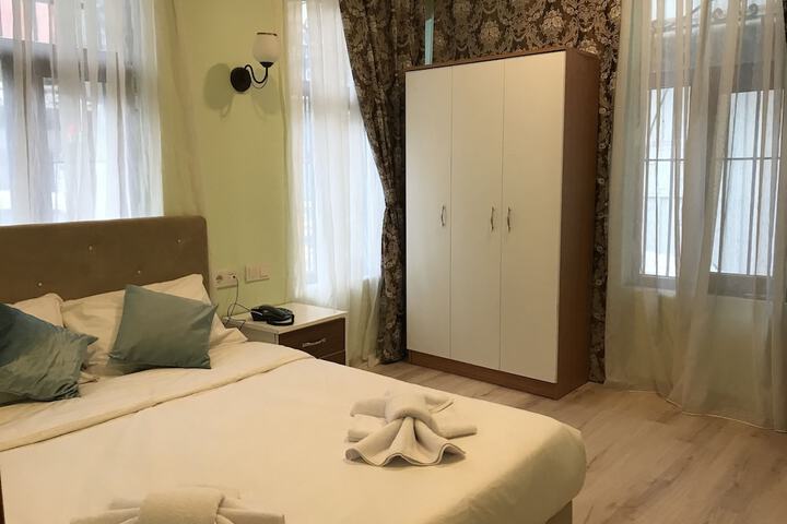 Room 11 of 23
