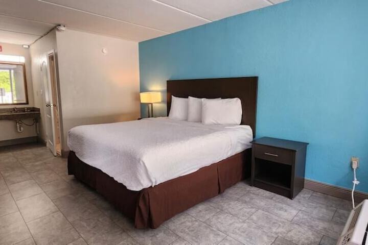 Room 10 of 59