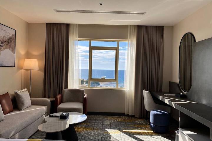 Room 12 of 19