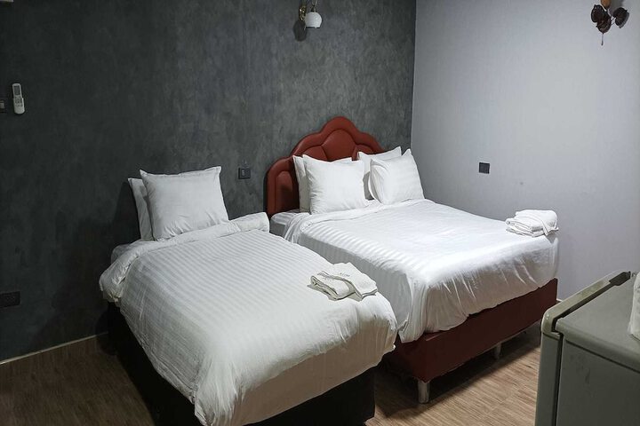 Room 17 of 31
