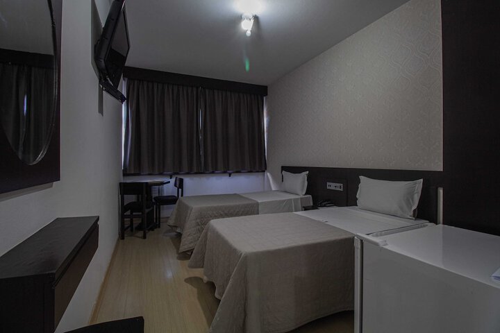 Room 12 of 22
