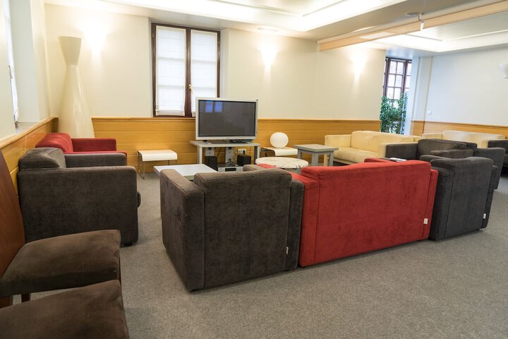 Guest Lobby