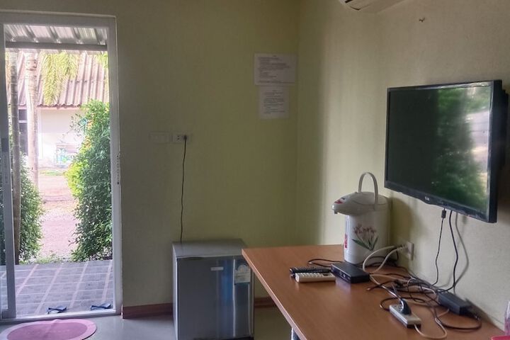 Room 2 of 30