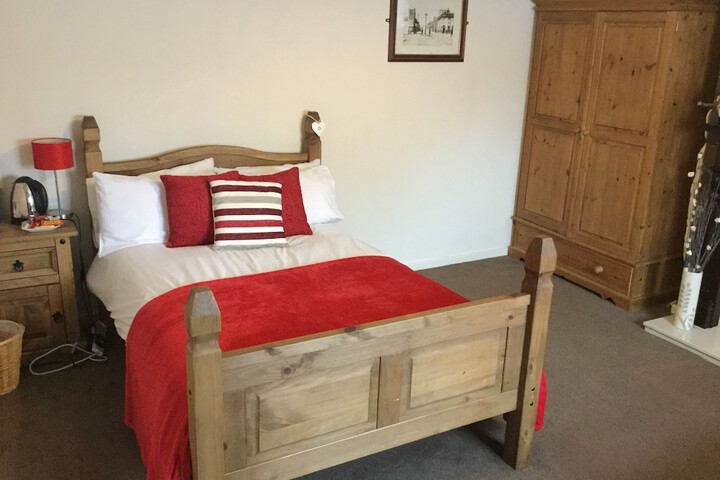 Room 2 of 34