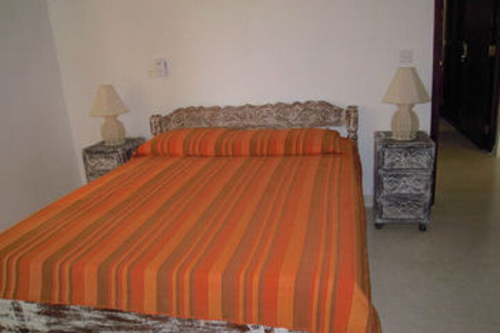 Room 10 of 17