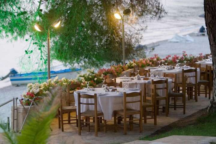 Dining 60 of 73