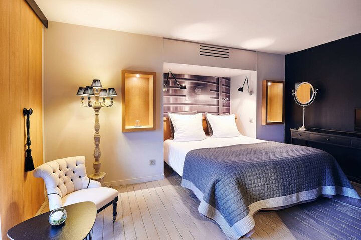 Room 21 of 48