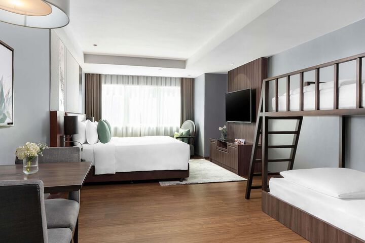 Room 18 of 149
