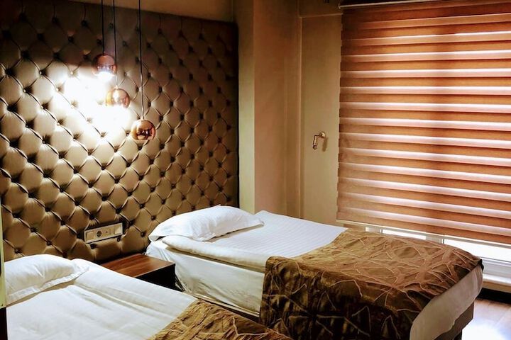 Room 18 of 48