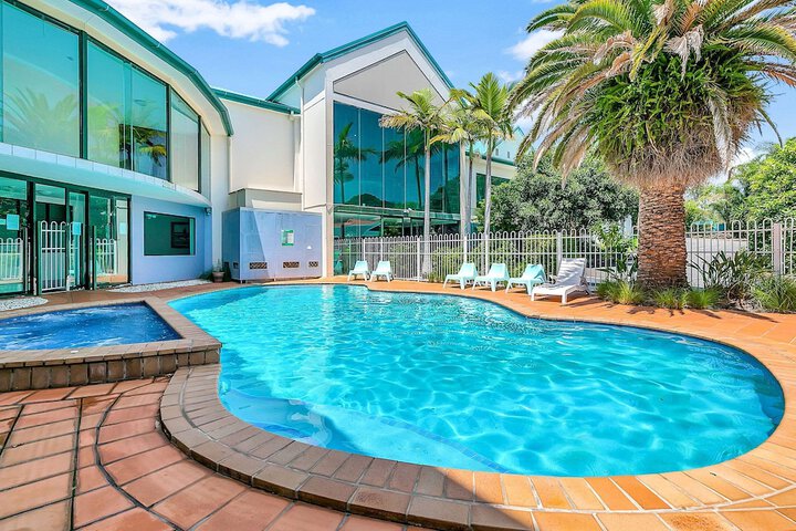 Pool 60 of 69