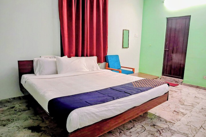 Room 48 of 63