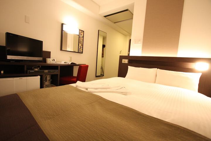 Room 17 of 44