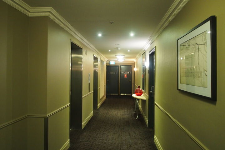 Ballroom/Hall 23 of 33
