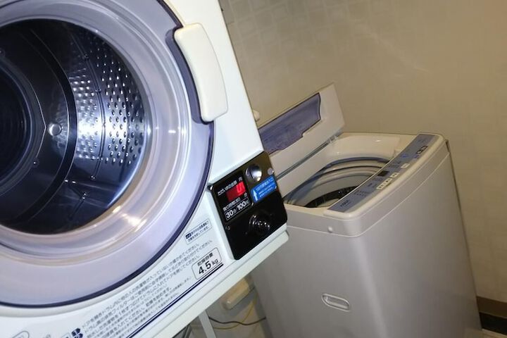 Laundry 18 of 31