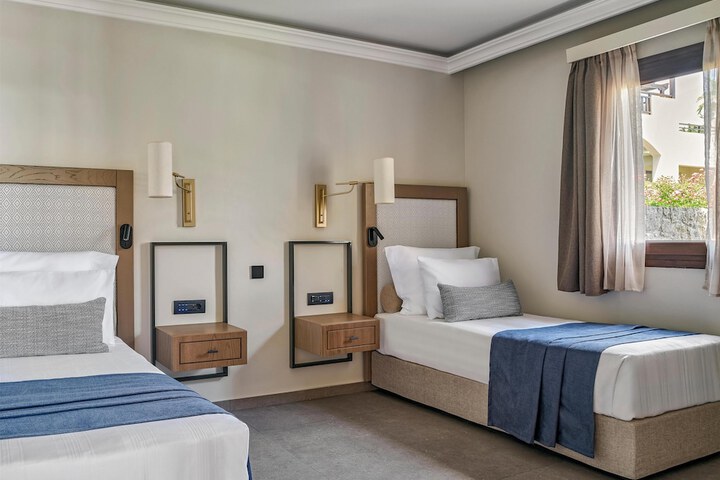 Room 95 of 417