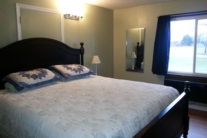 Room 3 of 32
