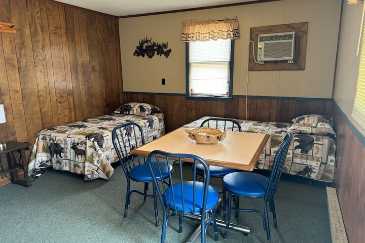 Room 3 of 8