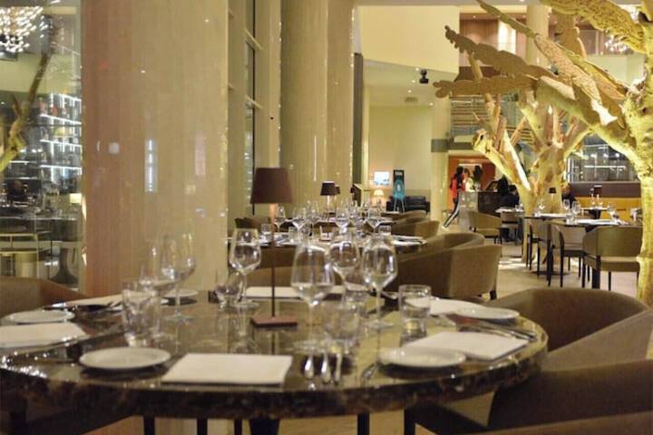 Dining 81 of 106