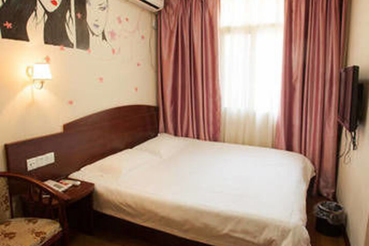 Room 10 of 36