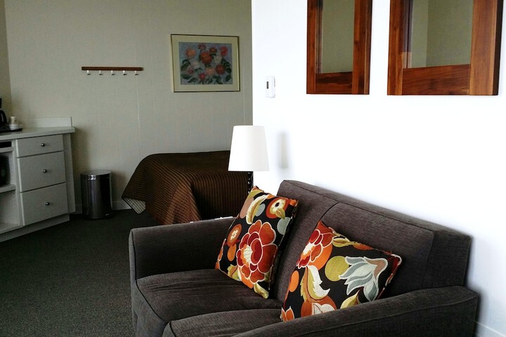 Room 8 of 23