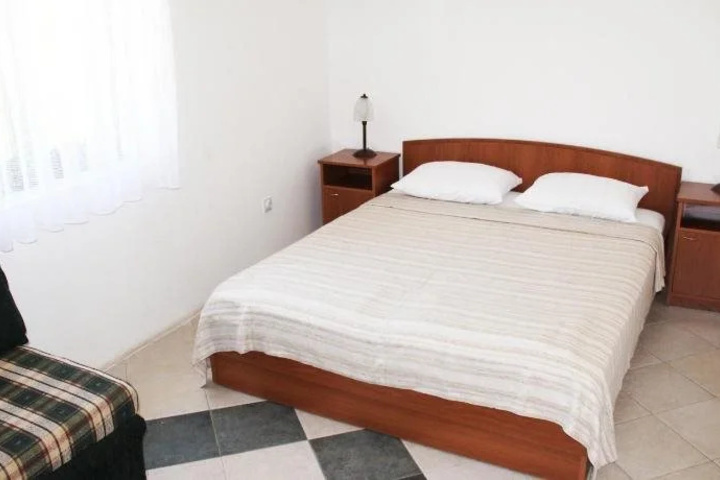 Room 2 of 21