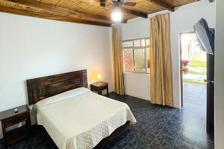 Room 3 of 20
