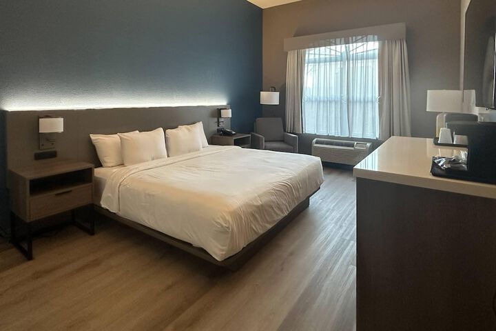 Room 34 of 63