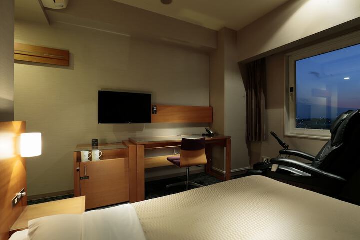 Room 26 of 50
