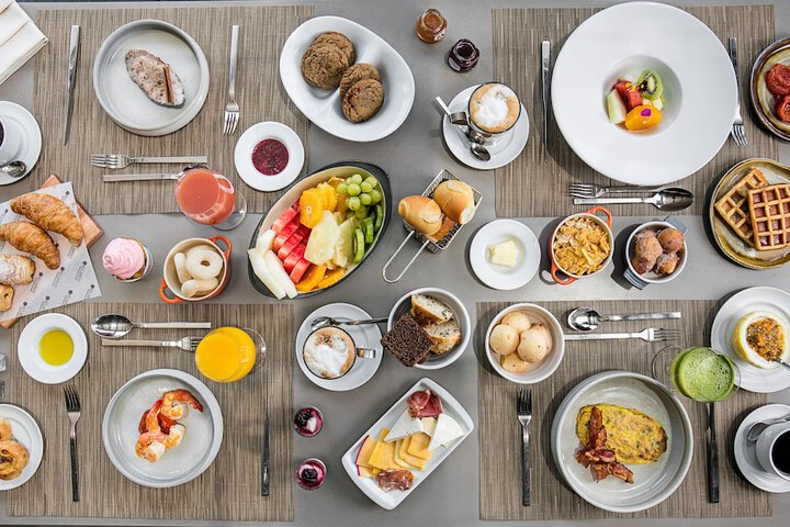 Breakfast/Coffee Service 74 of 108
