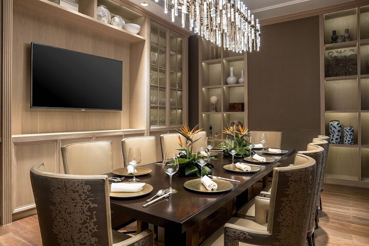 Dining 62 of 110