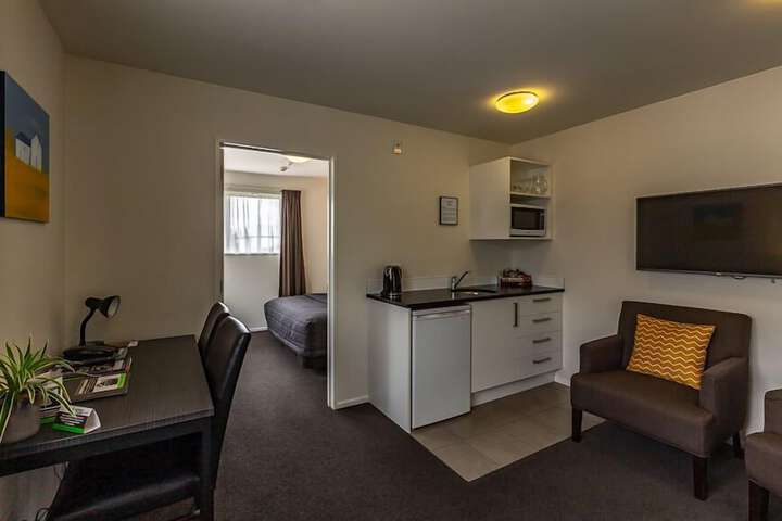 Room 44 of 76