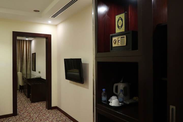 Room 17 of 61